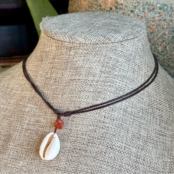 Red Jasper Cowrie Shell Surfer Necklace - Picture 4 of 4